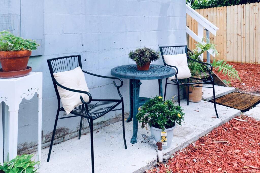 Hidden Couples Loft Retreat In Heights Foodie District Tampa Exterior foto